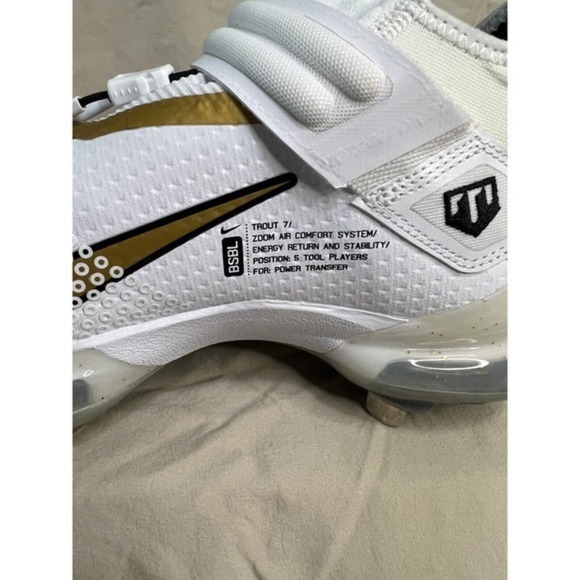 Nike Force Zoom Trout 7 Mens 7.5 Gold White Mid Metal Baseball Cleats Air Spikes - Picture 3 of 10